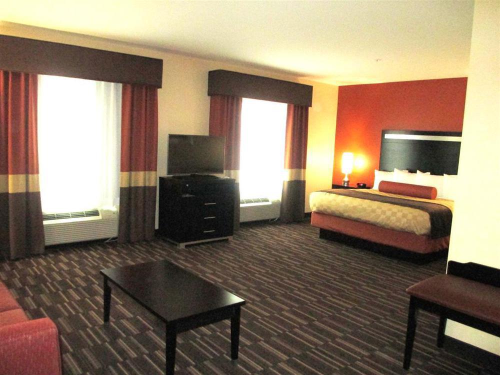 Wyndham Garden Lancaster Ca Hotel Room photo