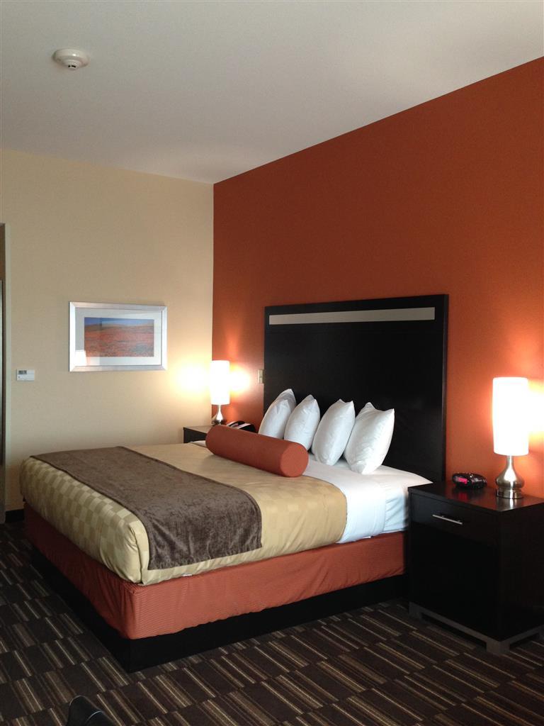 Wyndham Garden Lancaster Ca Hotel Room photo