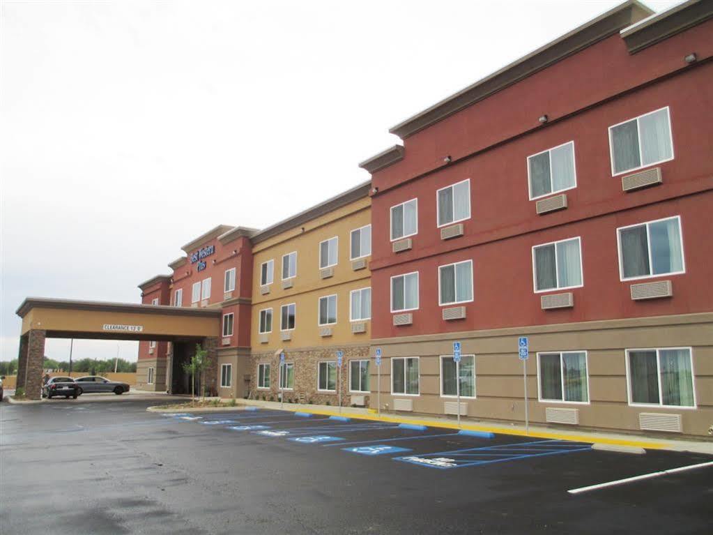 Wyndham Garden Lancaster Ca Hotel Exterior photo