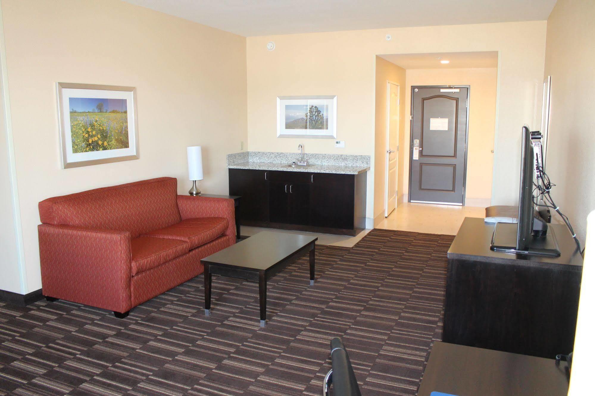 Wyndham Garden Lancaster Ca Hotel Exterior photo