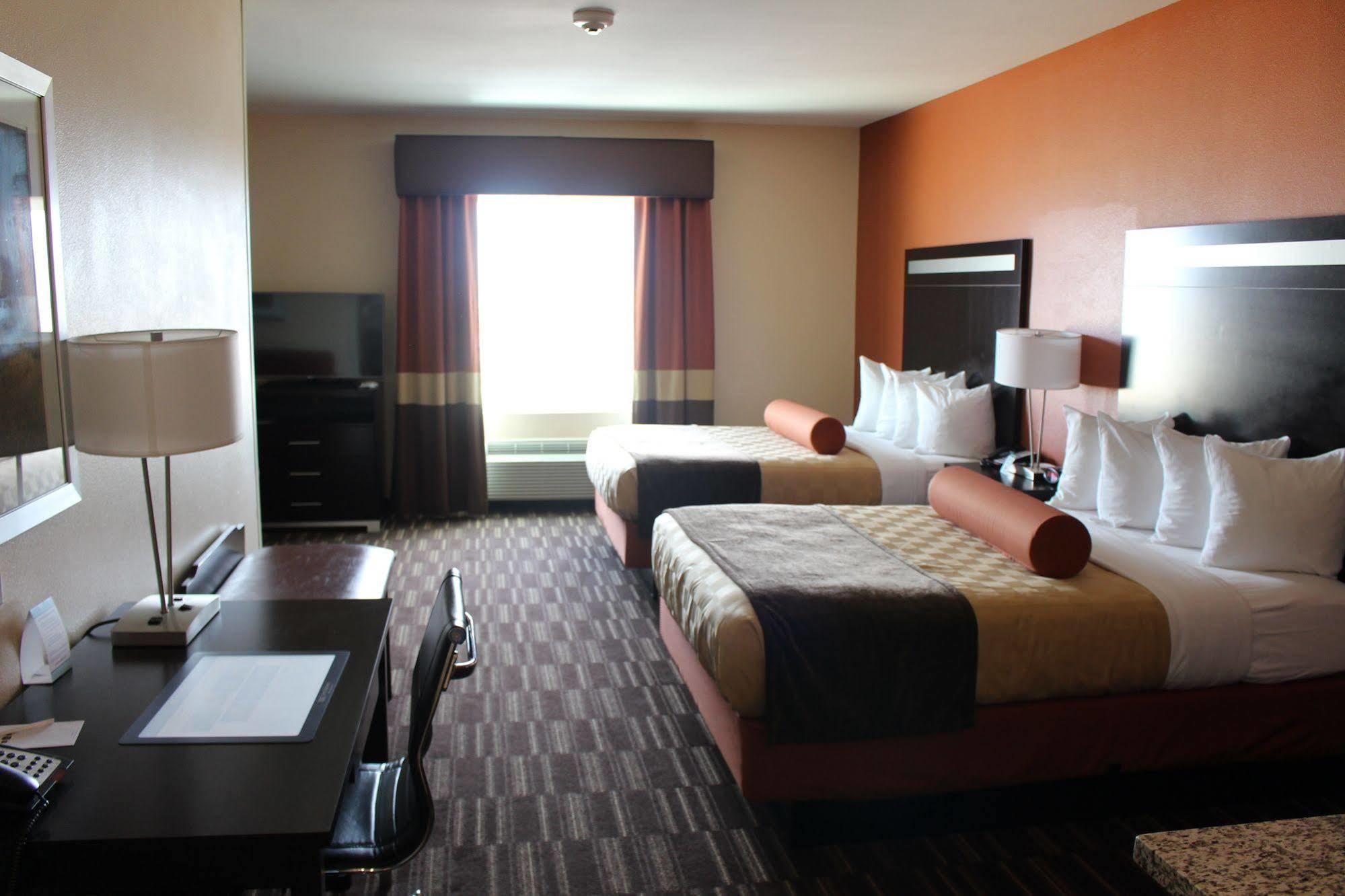 Wyndham Garden Lancaster Ca Hotel Exterior photo