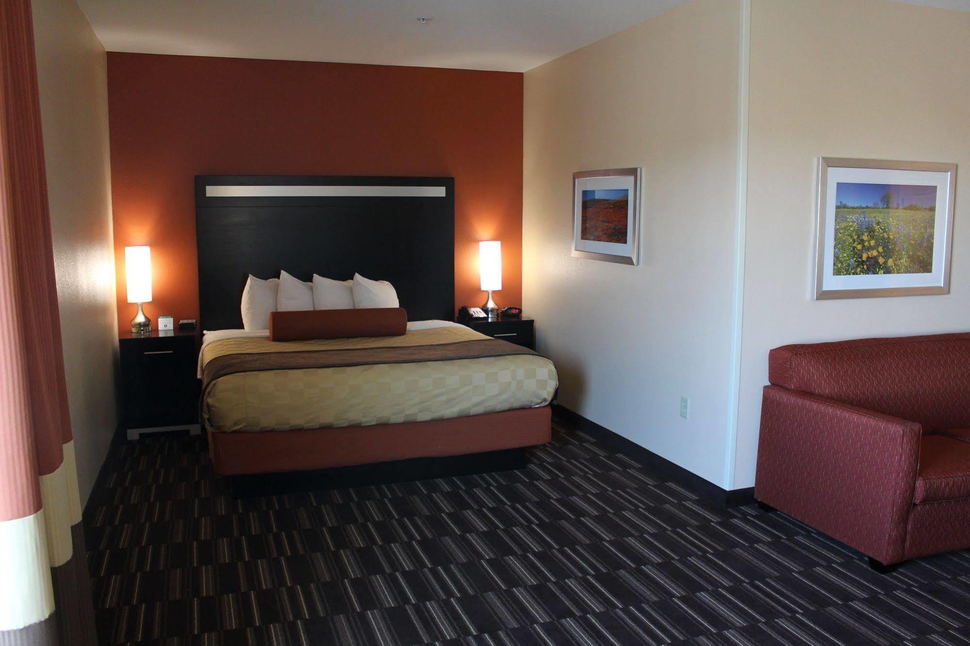 Wyndham Garden Lancaster Ca Hotel Exterior photo