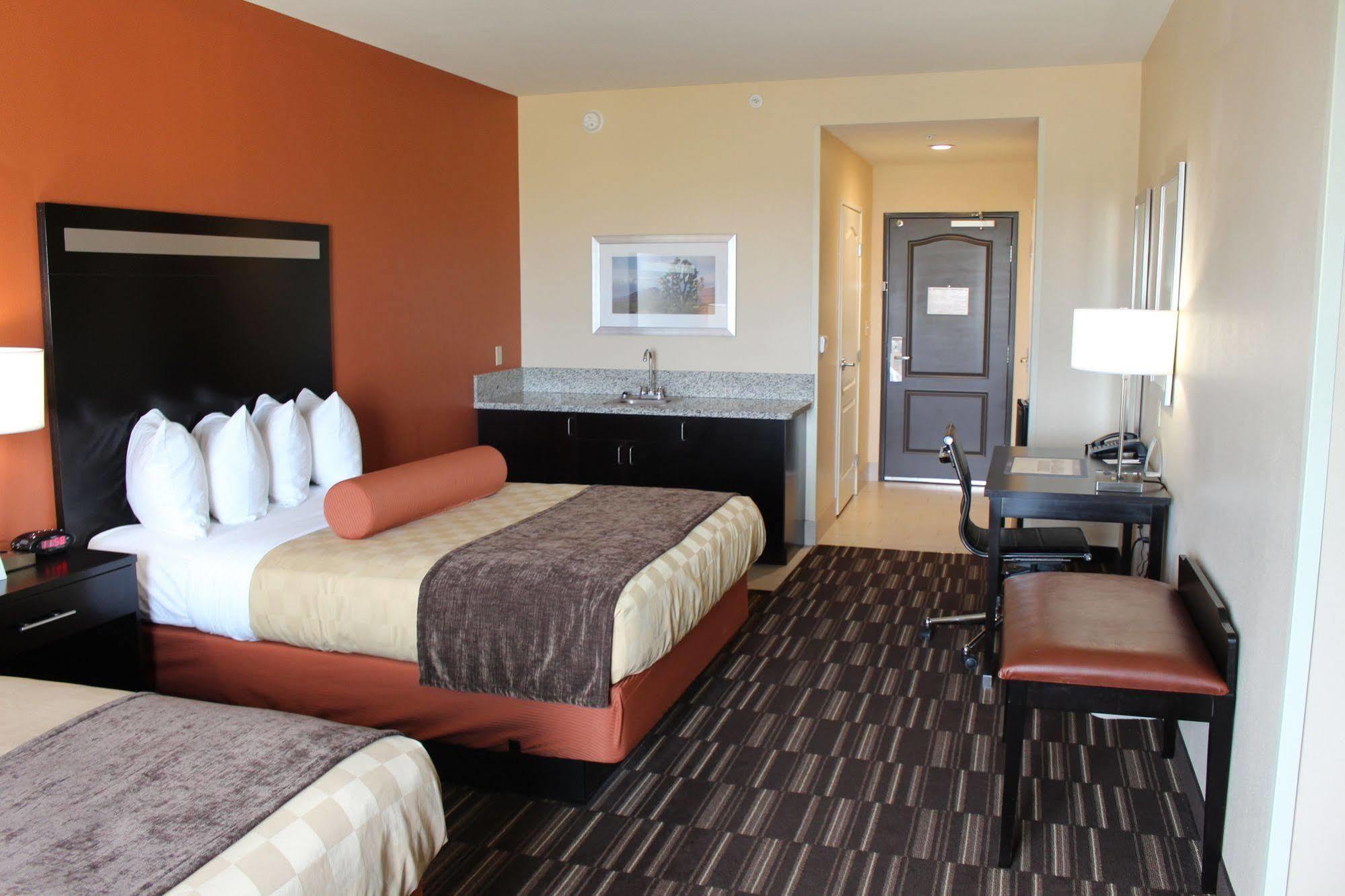 Wyndham Garden Lancaster Ca Hotel Exterior photo
